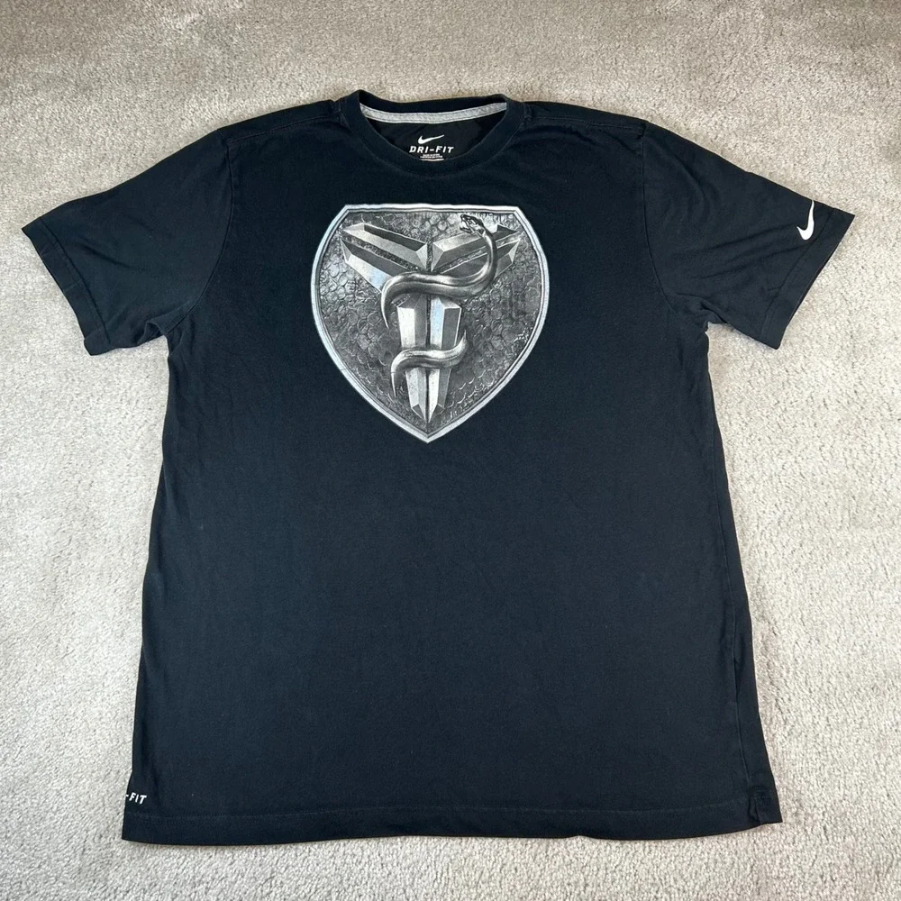 Nike‎ Kobe Bryant T-Shirt Mens L Black Mamba Shield Graphic Dri-FIT 631480-010